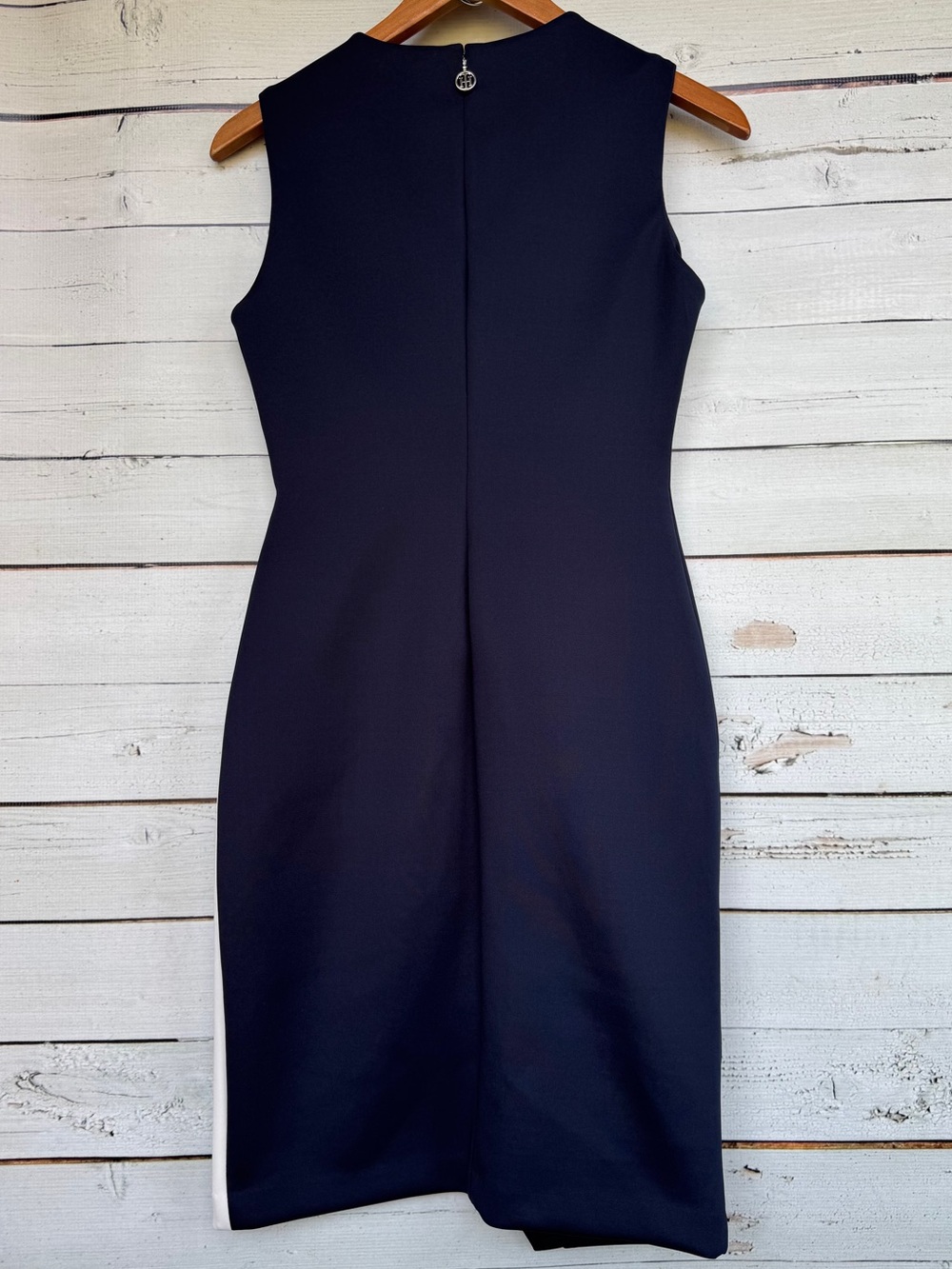 Tommy Hilfiger Navy & White Asymmetrical Grommet Sheath Dress Size 4 - Picture 5 of 9